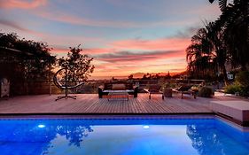 Marbella Boutique Art Suites